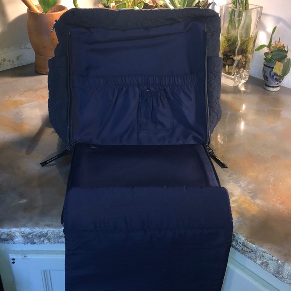 Great Bag for more than just Diapers! - Picture 6 of 7